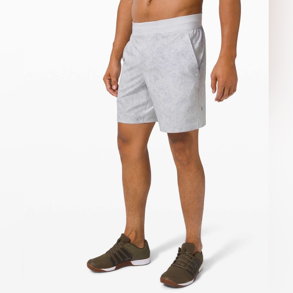 Lululemon T.H.E. Short *Linerless 7" in Gravel Dust Alpine White Multi